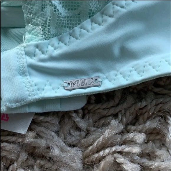 Victoria's Secret Bra - Picture 7 of 7